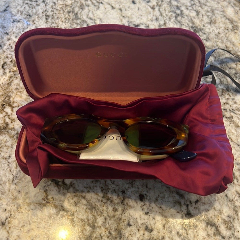Brand NEW Gucci Cat Eye Sunglasses for Summer 2023!